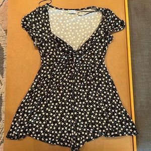 Urban Outfitters Kerry Knit Twist Front Daisy & Black Romper